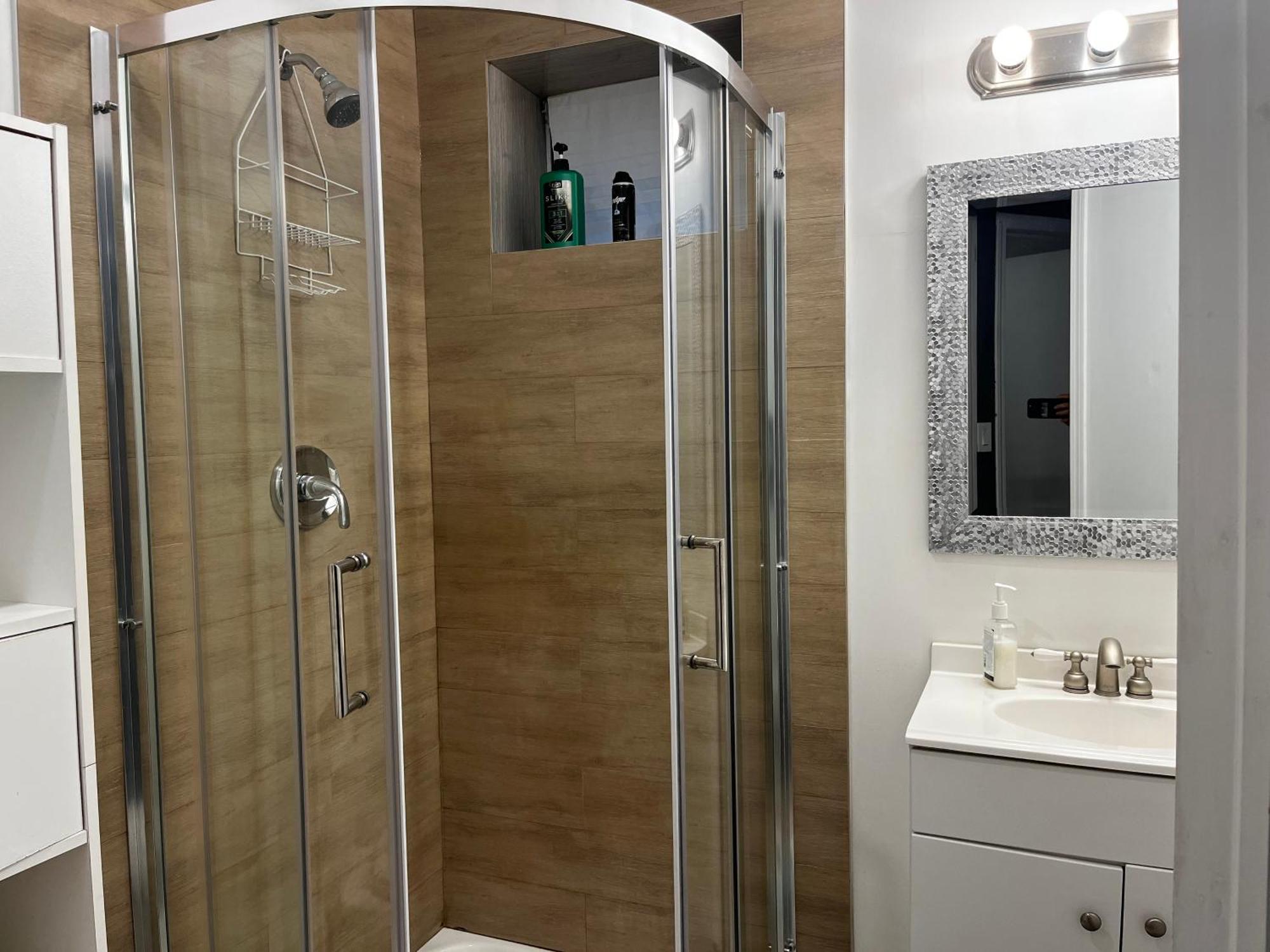 Séjour chez l'habitant Hidden Valley New Basement With Private Bathroom! *