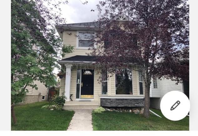 Hidden Valley New Basement With Private Bathroom! Homestay Calgary