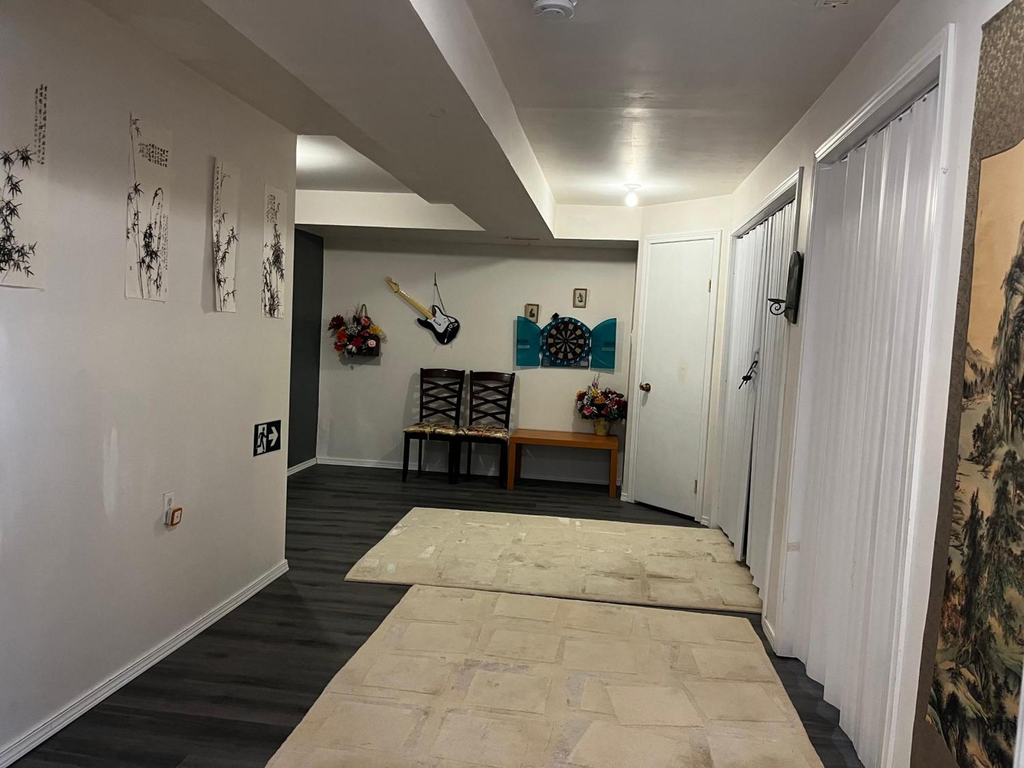 Hidden Valley New Basement With Private Bathroom! Homestay *
