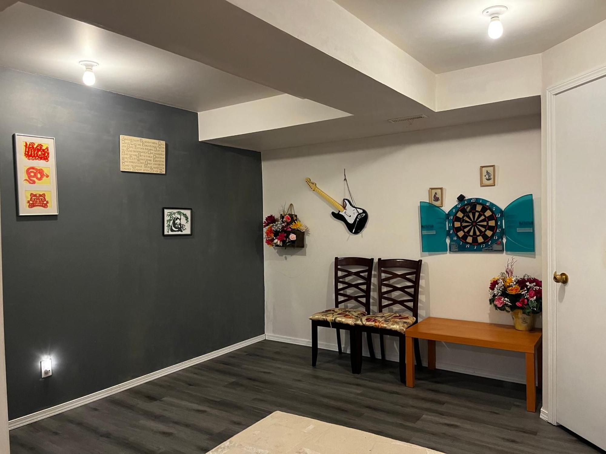 Hidden Valley New Basement With Private Bathroom! Homestay *