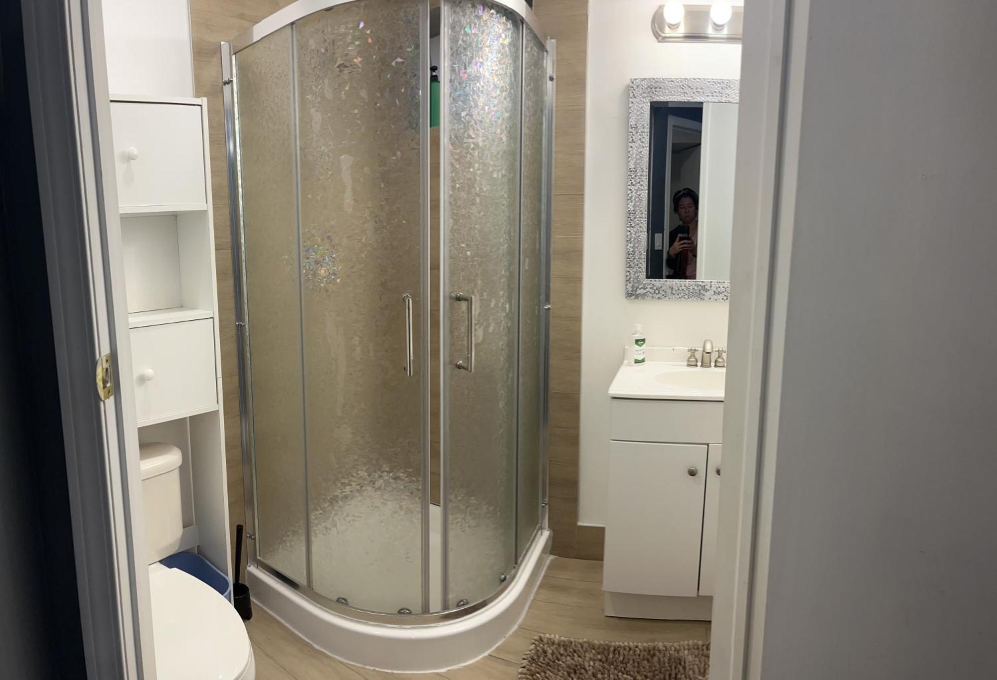 Hidden Valley New Basement With Private Bathroom! Homestay Calgary