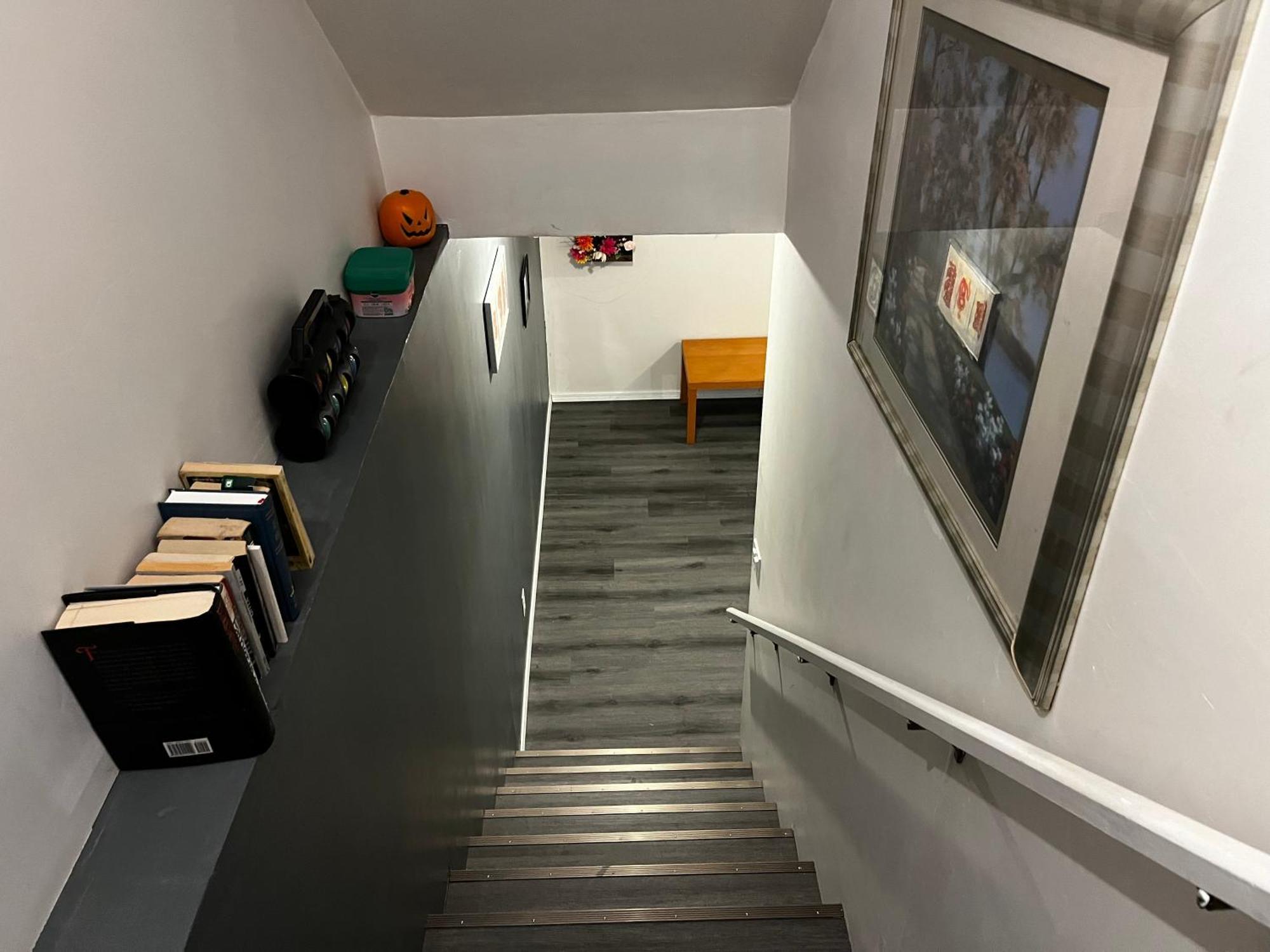 Hidden Valley New Basement With Private Bathroom!
